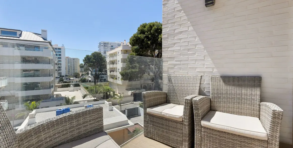 Sale of middle floor apartment in Benalmadena Costa 31