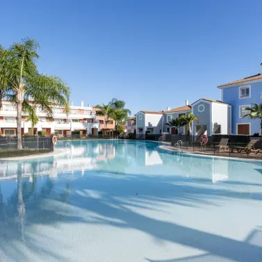 Sale of ground floor apartment in Estepona
