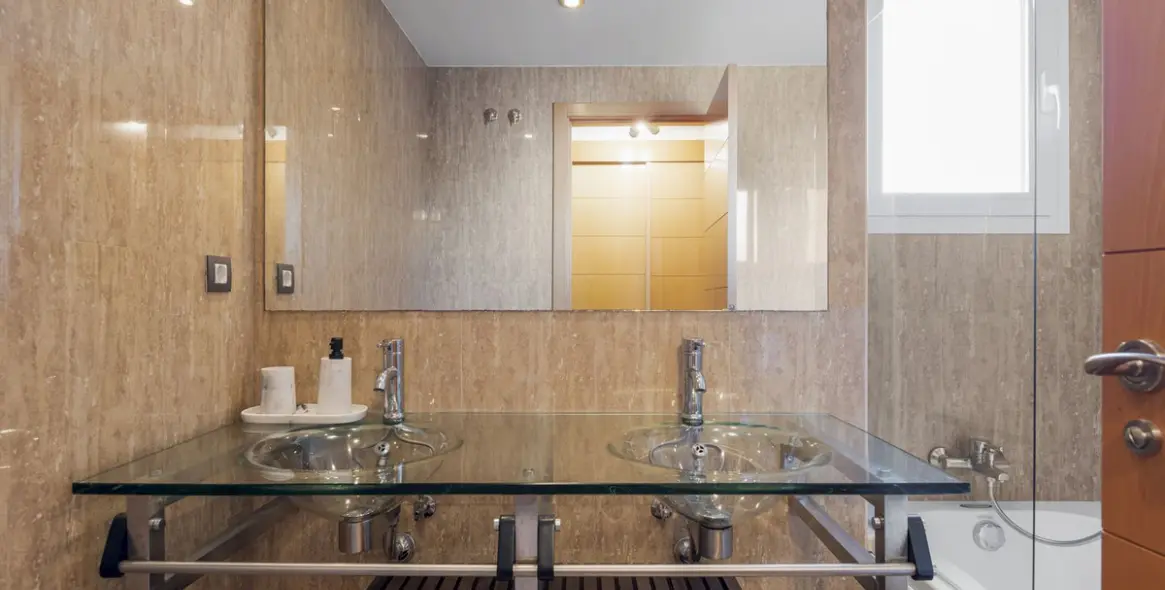 Venta de apartamento en planta baja en Estepona 19
