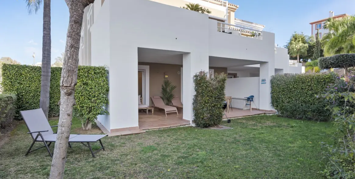 Venta de apartamento en planta baja en Estepona 30