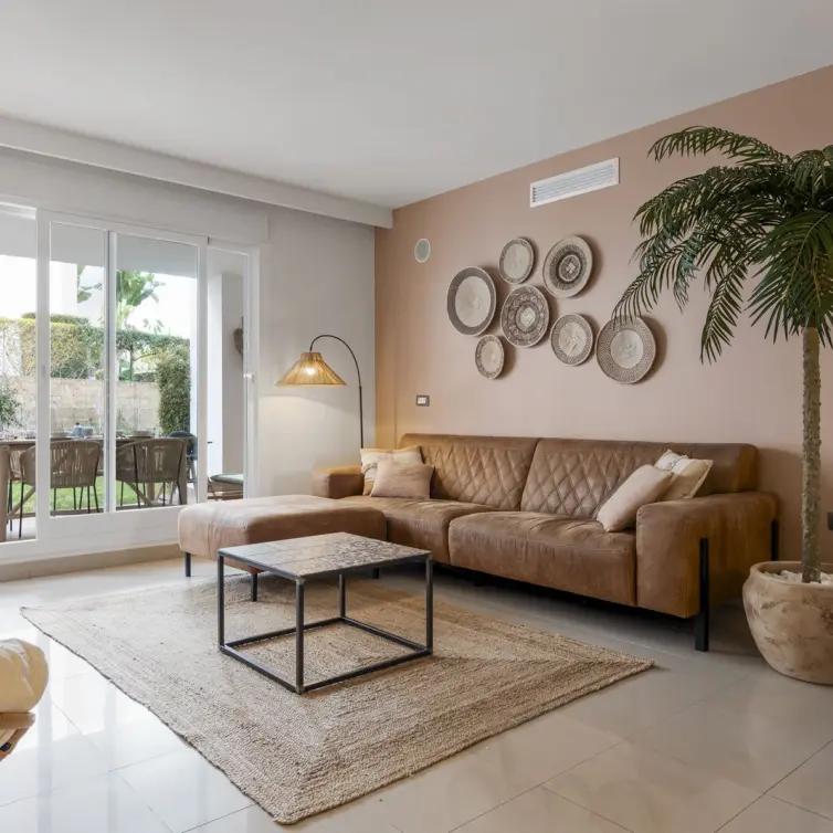 Продажа апартаментов на первом этаже в Estepona