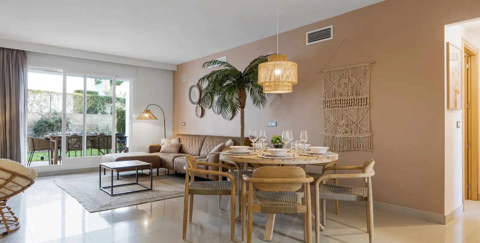Sale of ground floor apartment in Estepona 5