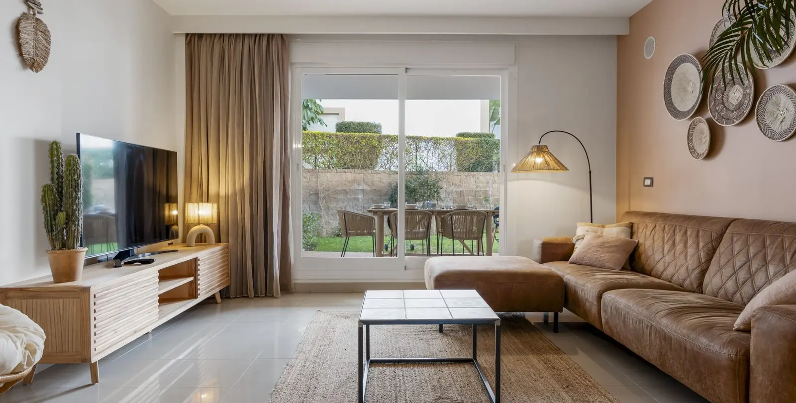 Sale of ground floor apartment in Estepona 6