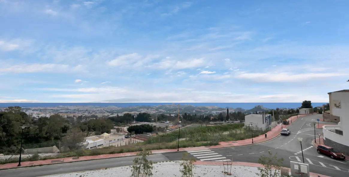 Sale of middle floor apartment in Benalmadena Pueblo 1
