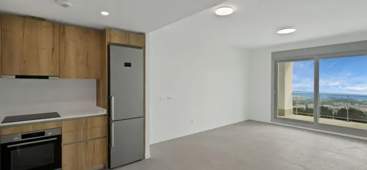 Sale of middle floor apartment in Benalmadena Pueblo 4