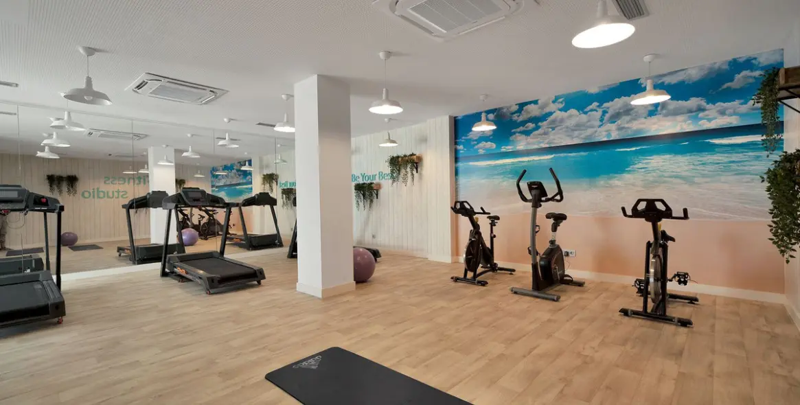 Sale of middle floor apartment in Benalmadena Pueblo 19