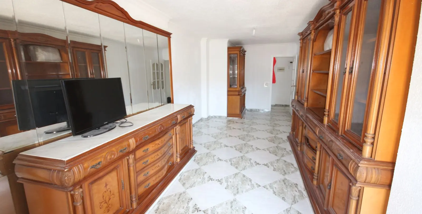 Sale of middle floor apartment in Málaga Centro 1