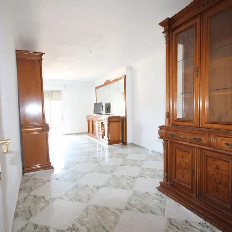 Venta de apartamento en planta media en Málaga Centro