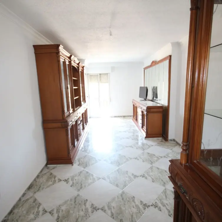 Venta de apartamento en planta media en Málaga Centro