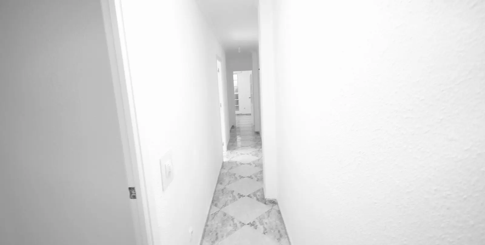 Sale of middle floor apartment in Málaga Centro 9