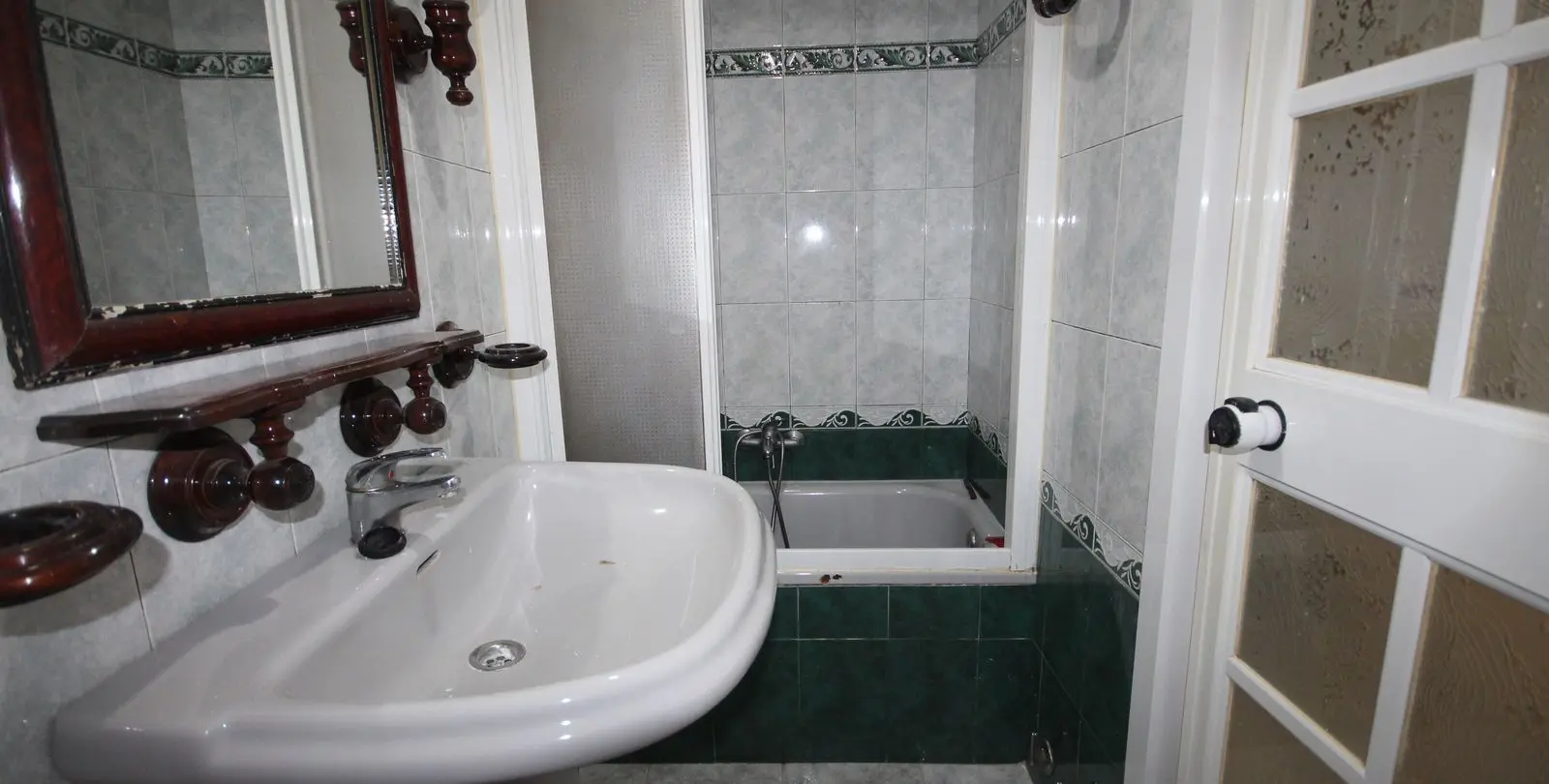 Sale of middle floor apartment in Málaga Centro 19