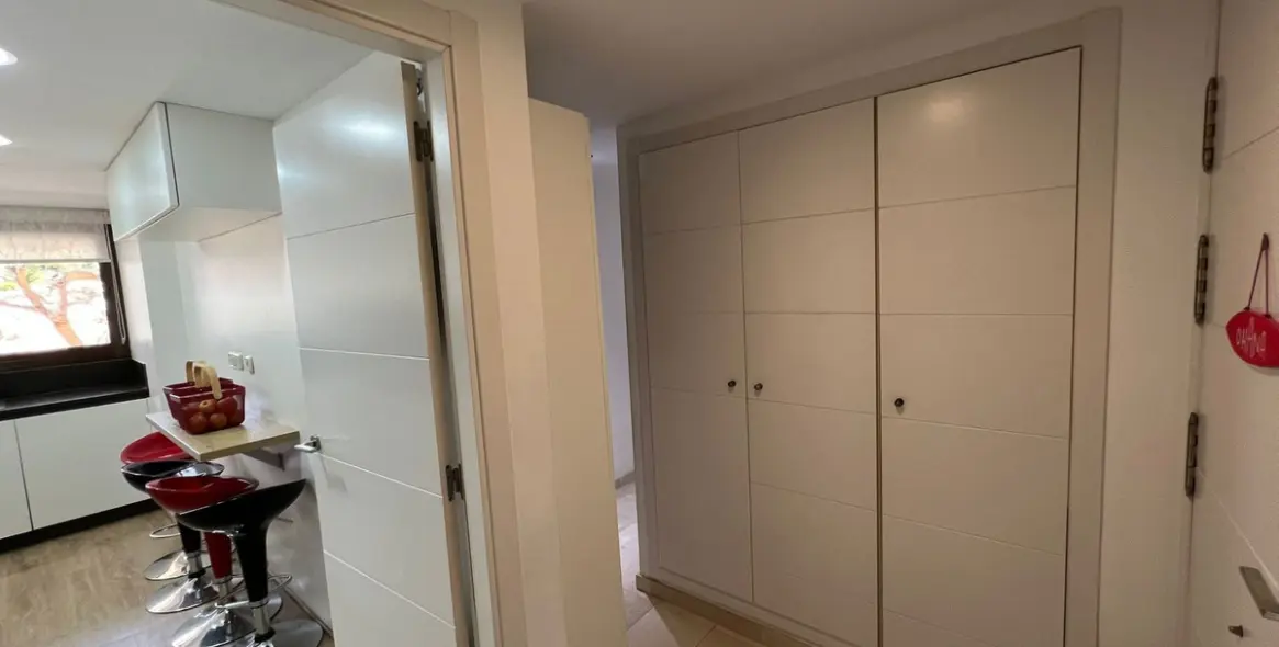 Sale of middle floor apartment in Estepona 6