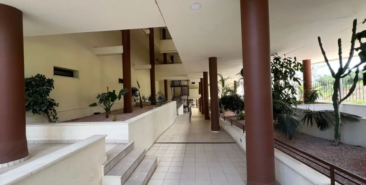 Sale of middle floor apartment in Estepona 26