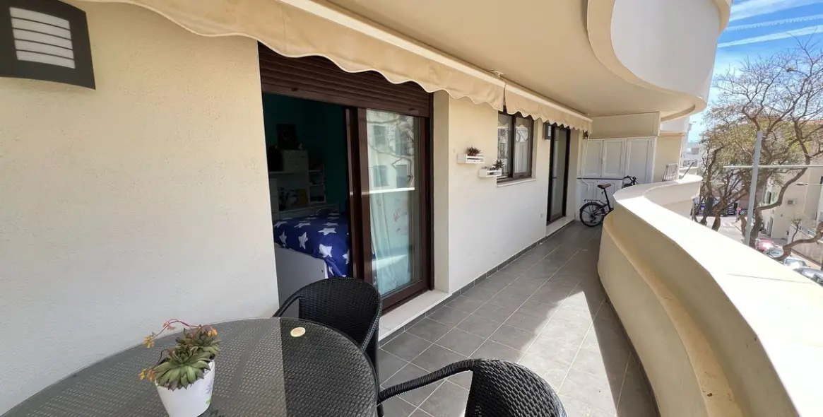 Sale of middle floor apartment in Estepona 29