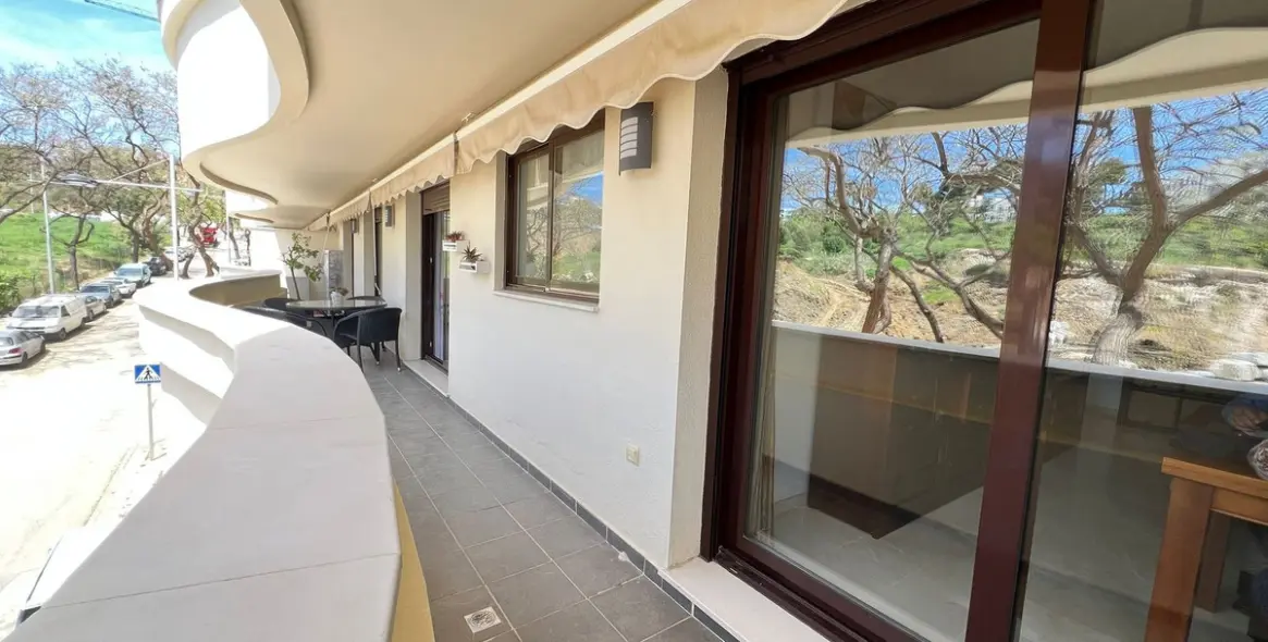 Sale of middle floor apartment in Estepona 30