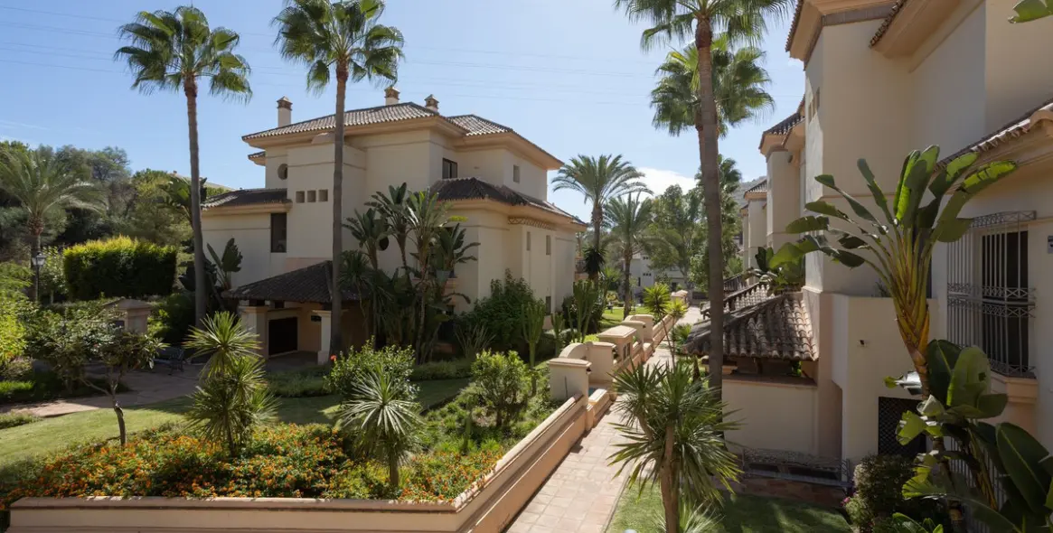 Продажа апартаментов на среднем этаже в Marbella 29