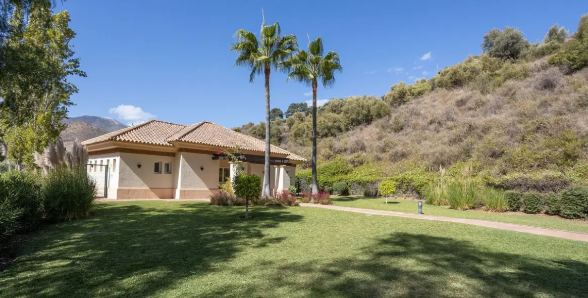 Продажа апартаментов на среднем этаже в Marbella 31