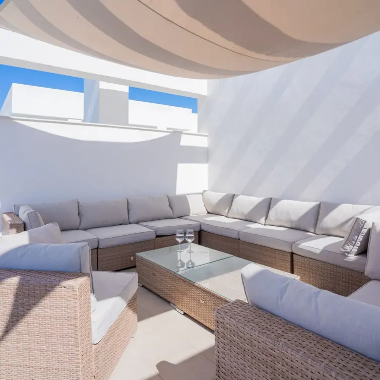 Sale of penthouse in Estepona