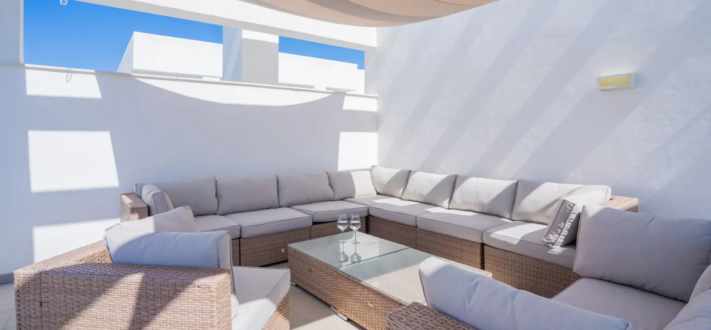 Sale of penthouse in Estepona 0