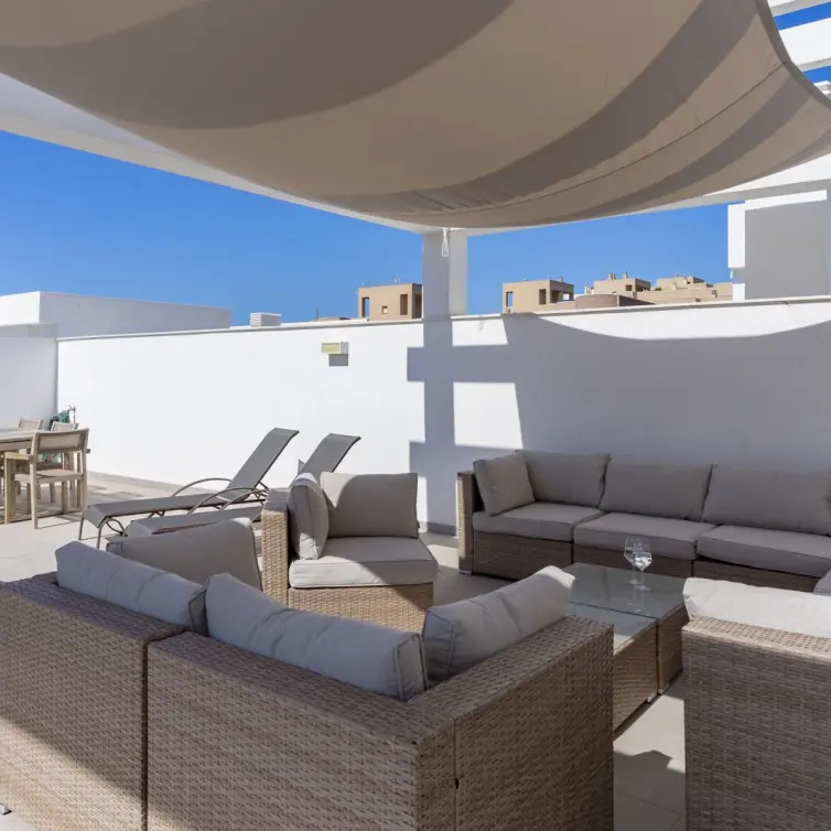 Sale of penthouse in Estepona