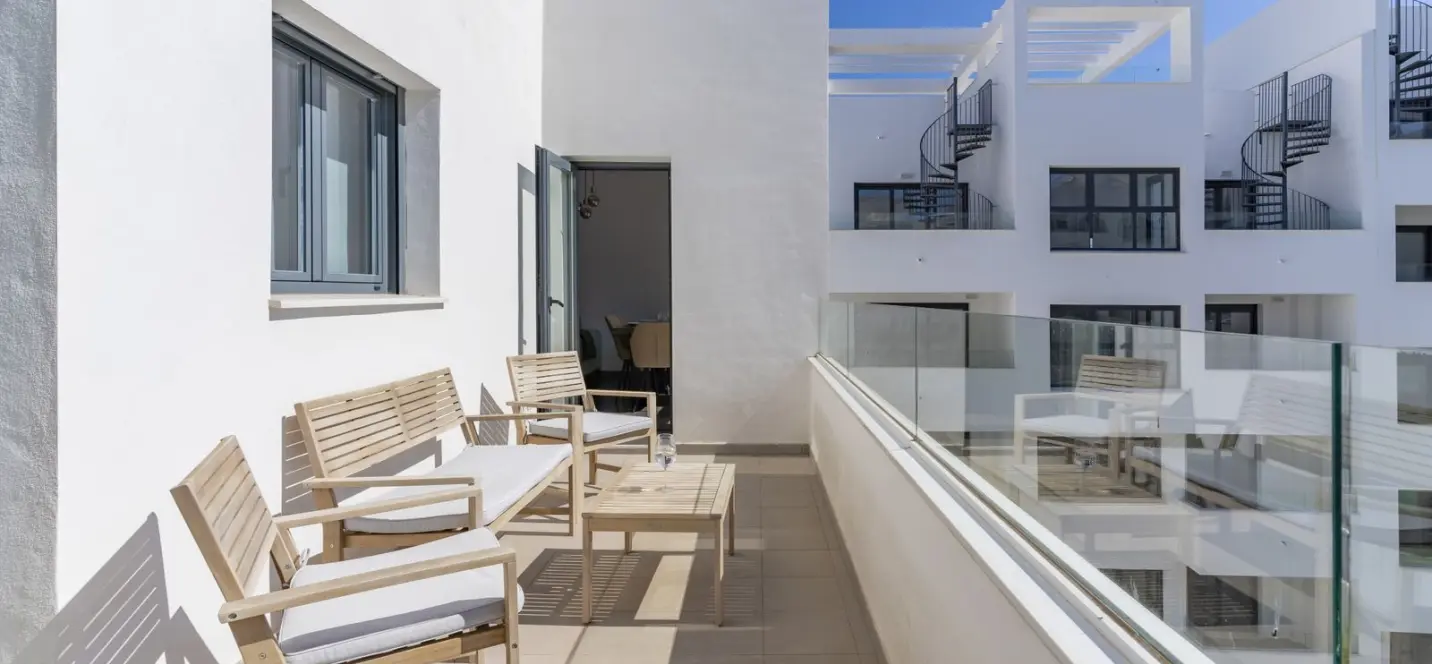 Sale of penthouse in Estepona 3