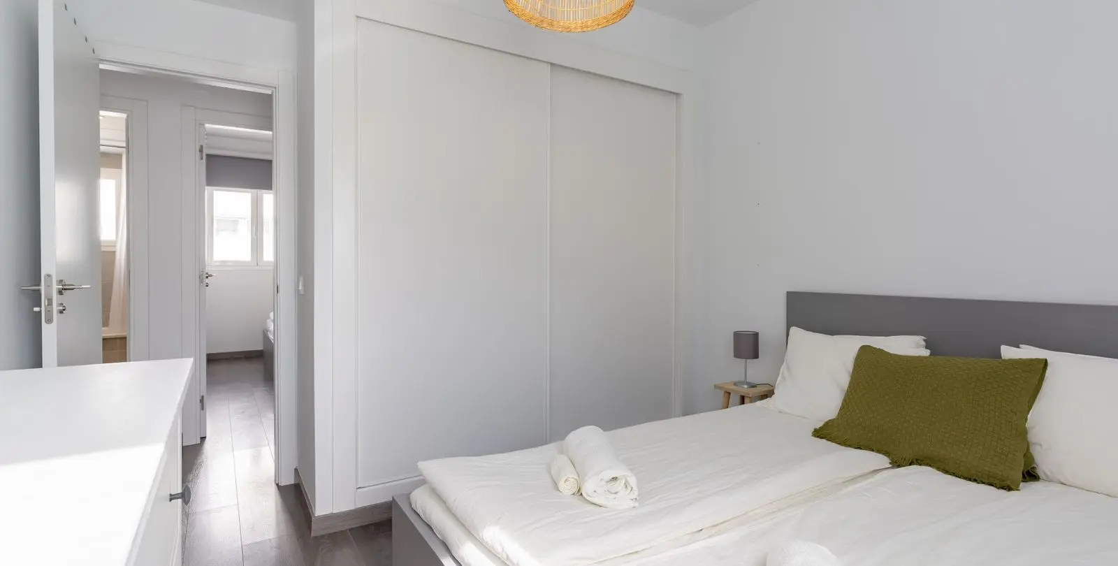 Sale of penthouse in Estepona 14