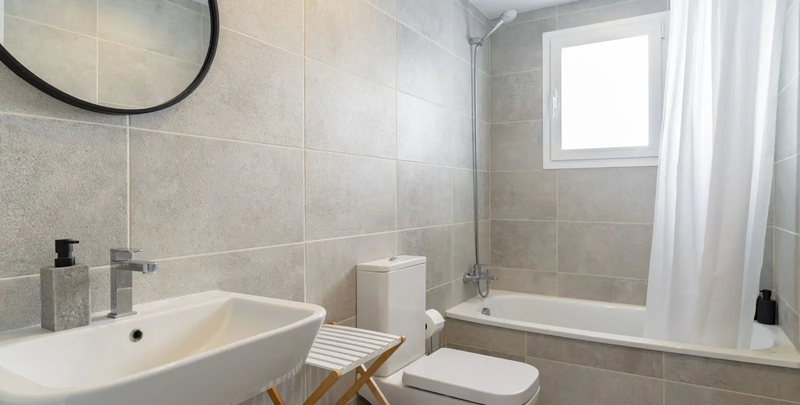 Sale of penthouse in Estepona 17