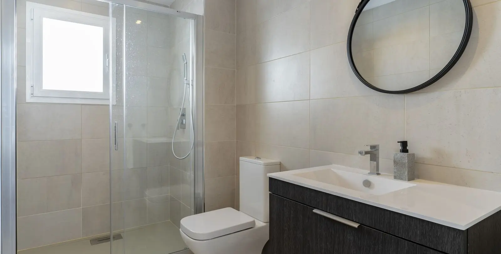 Sale of penthouse in Estepona 18