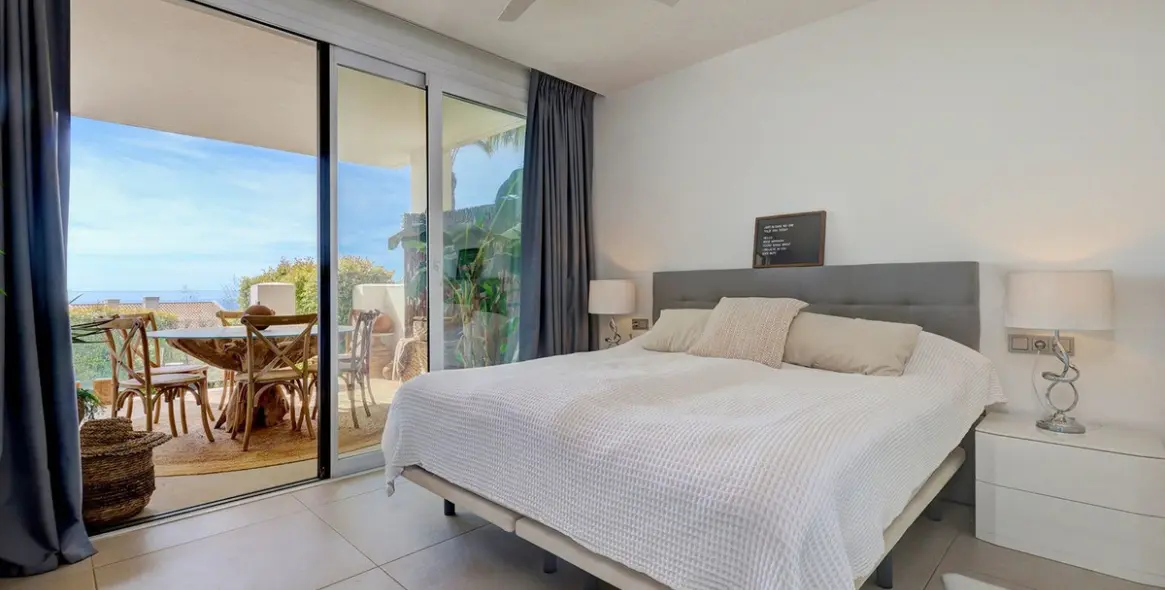 Sale of ground floor apartment in Benalmadena 25