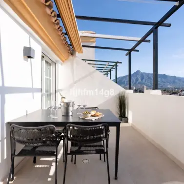 Продажа двухуровневого пентхауса в Nueva Andalucía