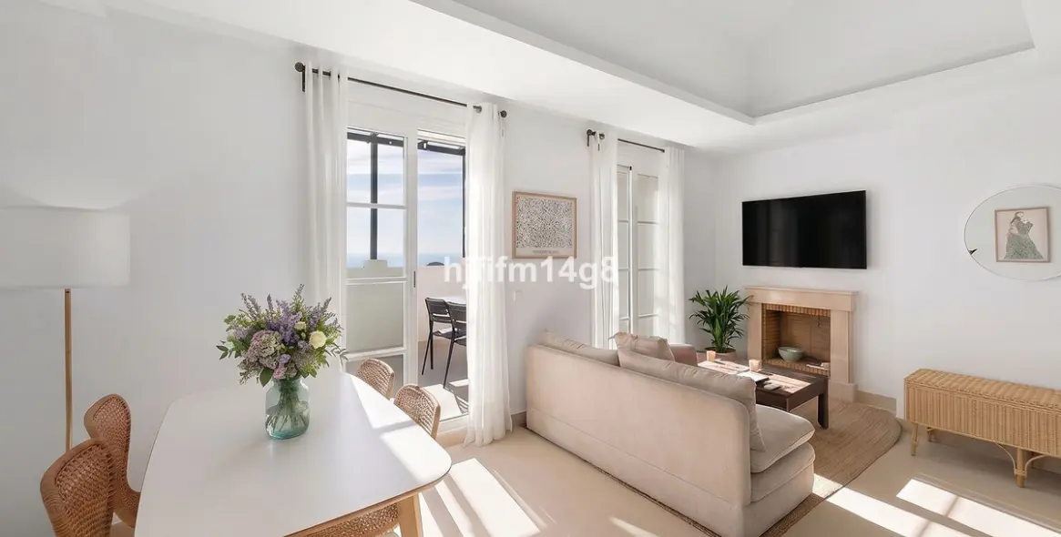 Продажа двухуровневого пентхауса в Nueva Andalucía 4