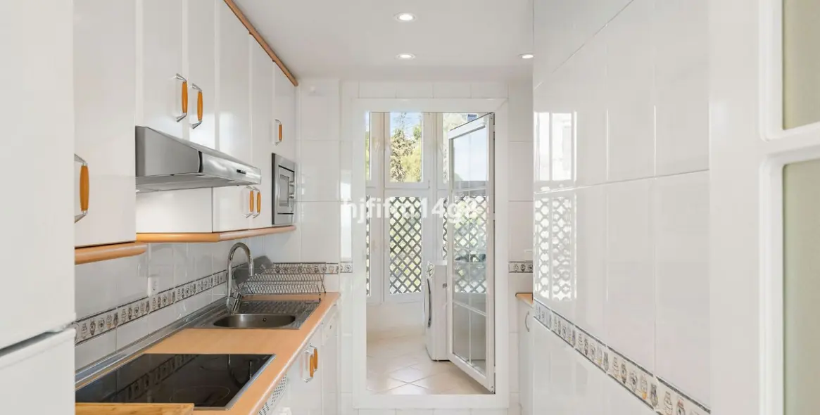 Продажа двухуровневого пентхауса в Nueva Andalucía 6