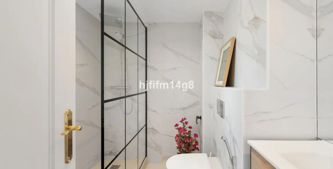 Продажа двухуровневого пентхауса в Nueva Andalucía 10