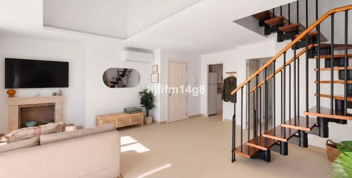 Продажа двухуровневого пентхауса в Nueva Andalucía 14