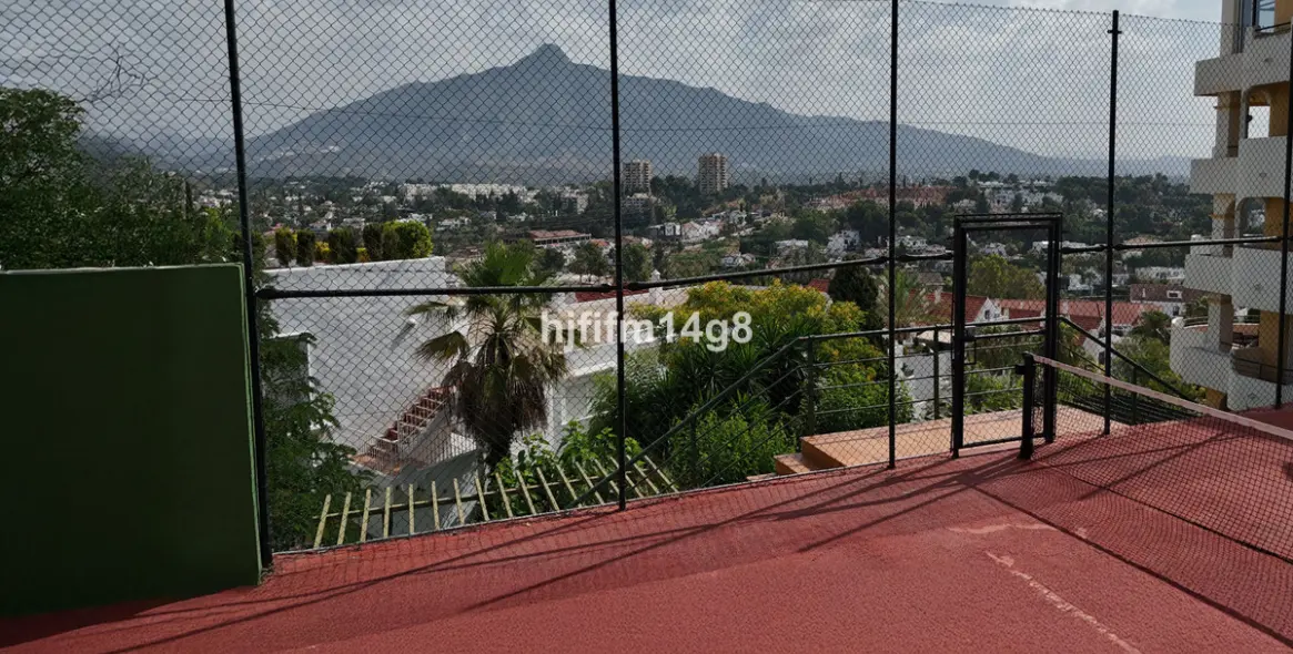 Продажа двухуровневого пентхауса в Nueva Andalucía 21