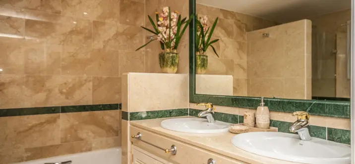 Venta de apartamento en planta baja en Elviria 4