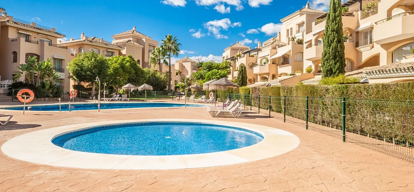 Venta de apartamento en planta baja en Elviria 1