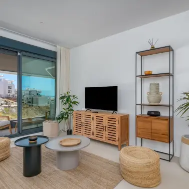 Sale of middle floor apartment in Higueron