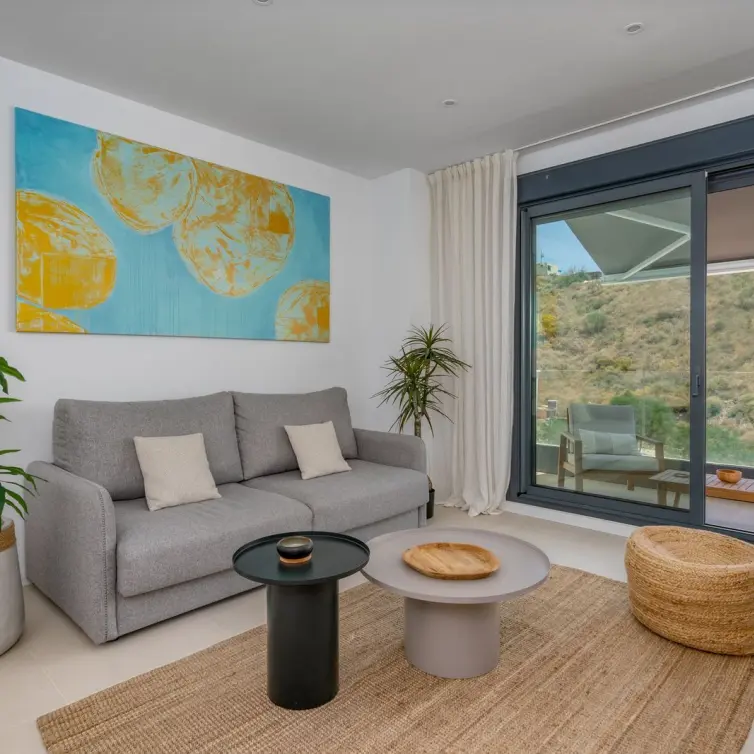 Venta de apartamento en planta media en Higueron