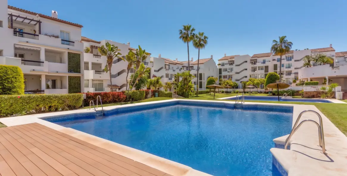 Продажа апартаментов на первом этаже в Estepona 5