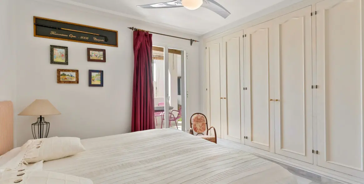 Продажа апартаментов на первом этаже в Estepona 11