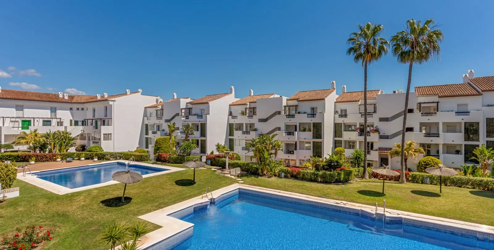 Venta de apartamento en planta baja en Estepona 3
