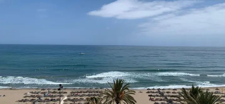 Venta de apartamento en planta media en Fuengirola 1
