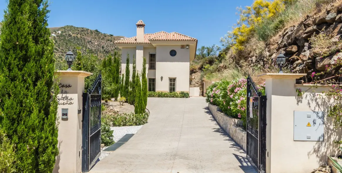 Sale of detached villa in Vélez-Málaga 4
