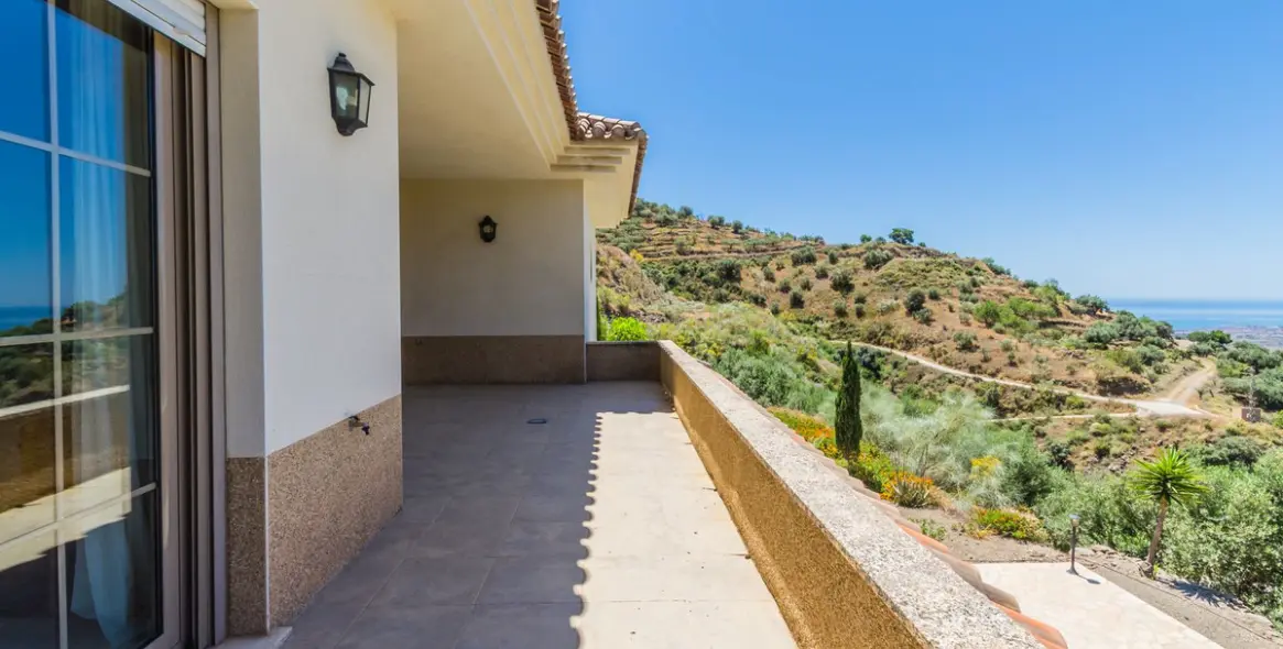 Sale of detached villa in Vélez-Málaga 45
