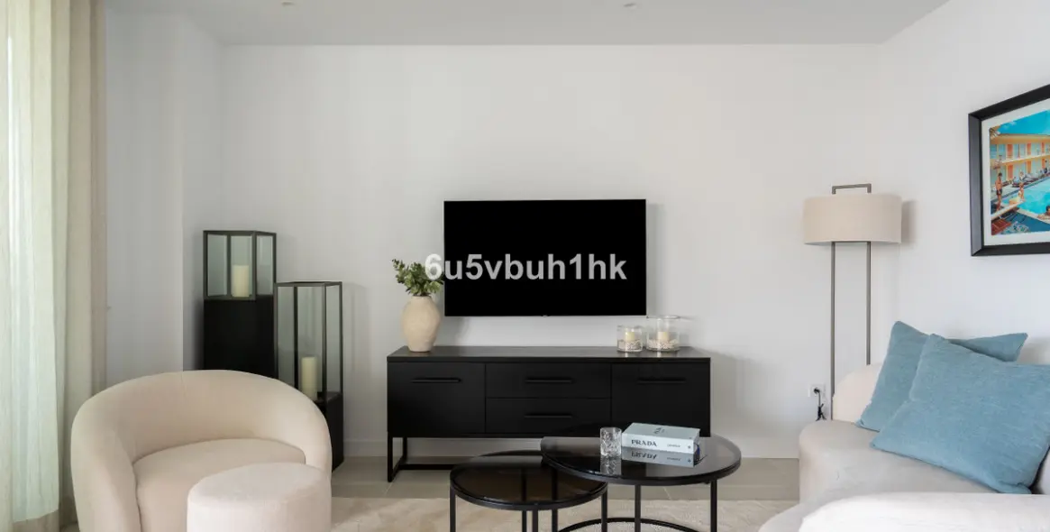 Sale of middle floor apartment in Fuengirola 13