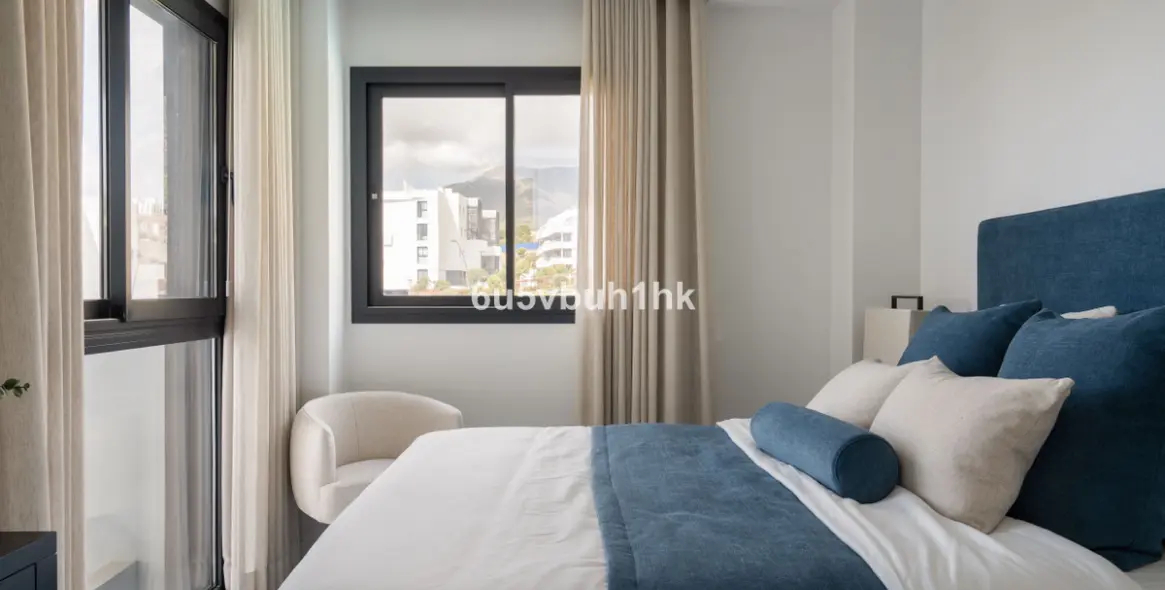 Sale of middle floor apartment in Fuengirola 24