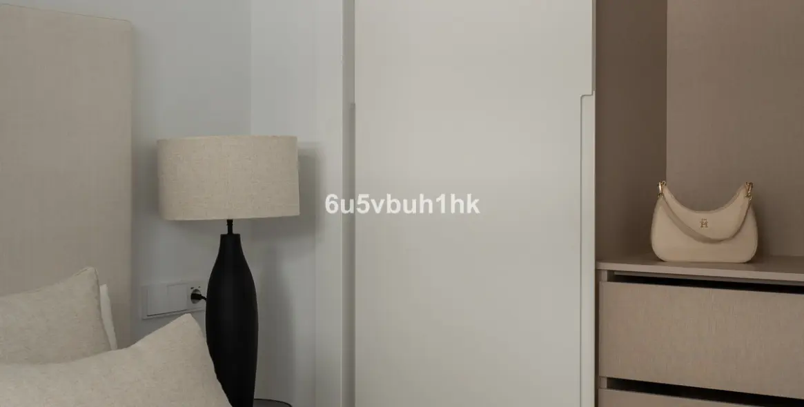 Sale of middle floor apartment in Fuengirola 35