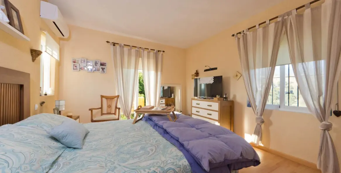 Продажа  отдельно стоящей виллы в Mijas 5