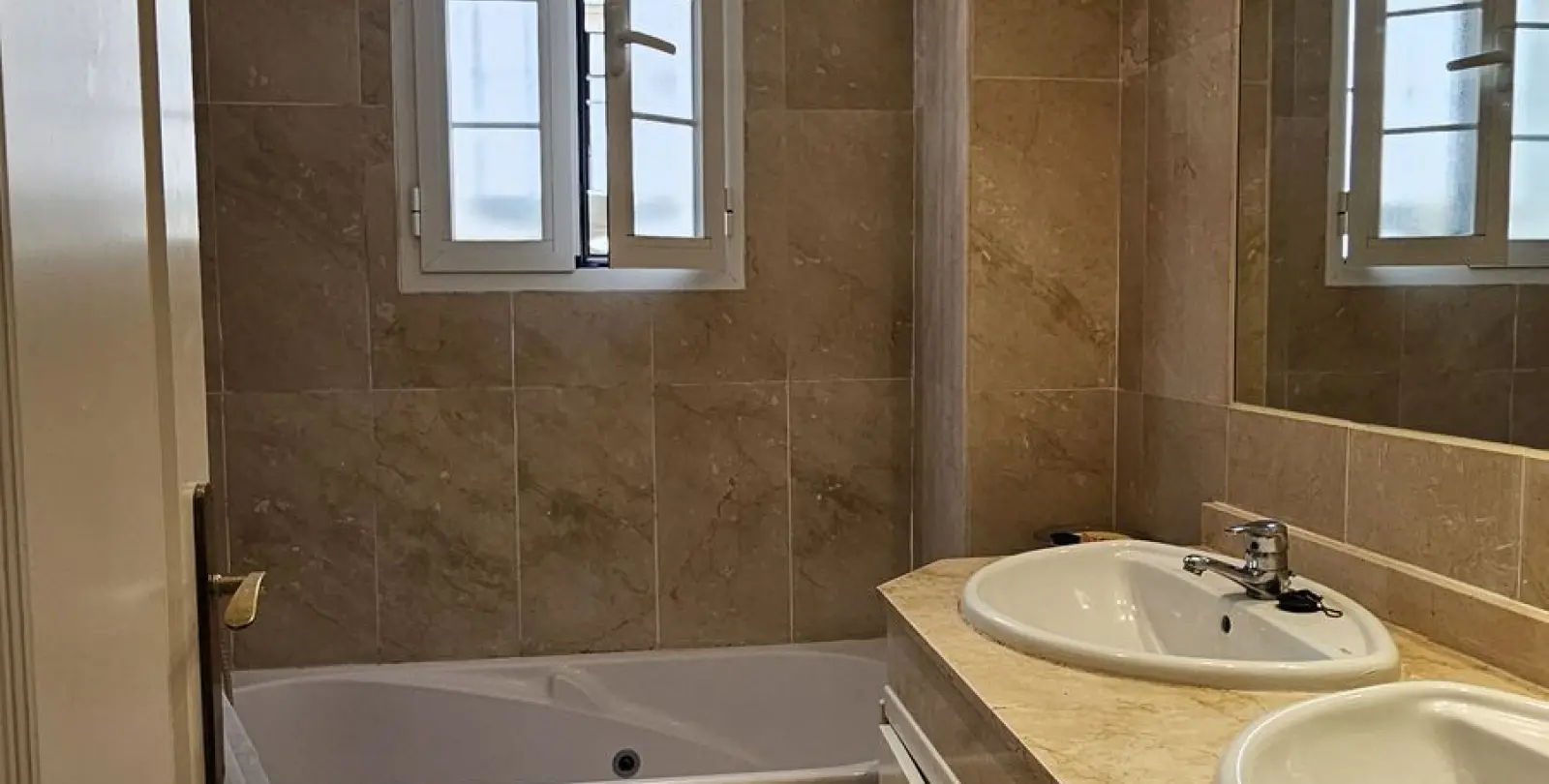 Sale of townhouse in San Pedro de Alcántara 33